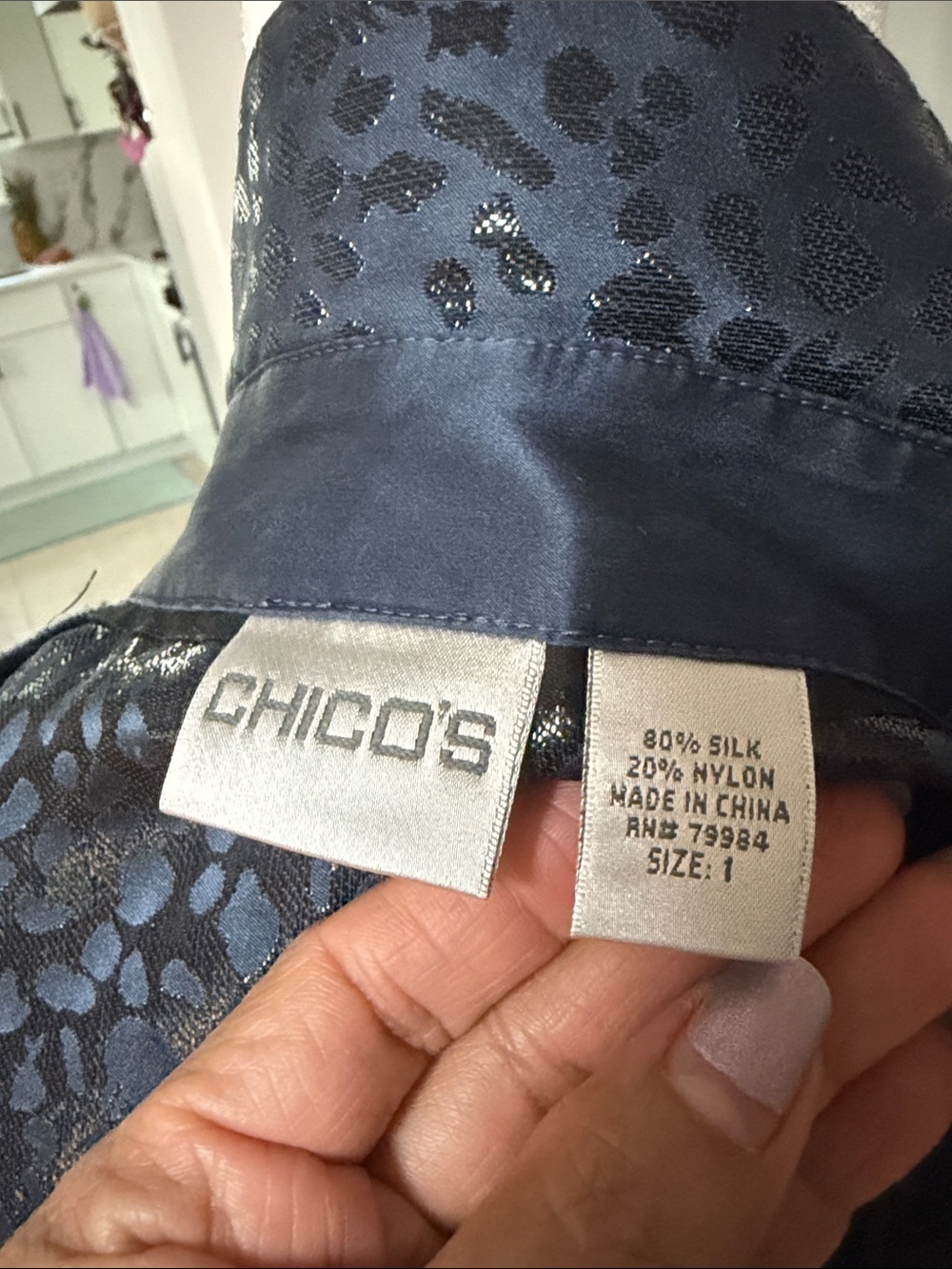 Chico’s Silk Blend Blue Black Leopard Print Button‎ Up Tunic Blouse Shirt Sz 1 - Picture 2 of 13